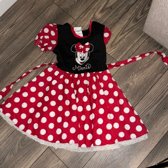 Walt Disney Studios Kids Minnie Mouse Dress, medium Kids, Like New Condition